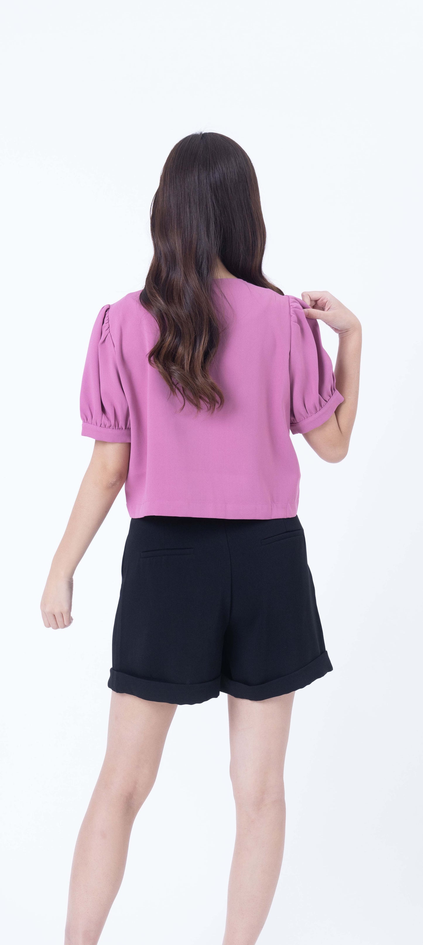 Pleated Short Pants with Side Pockets